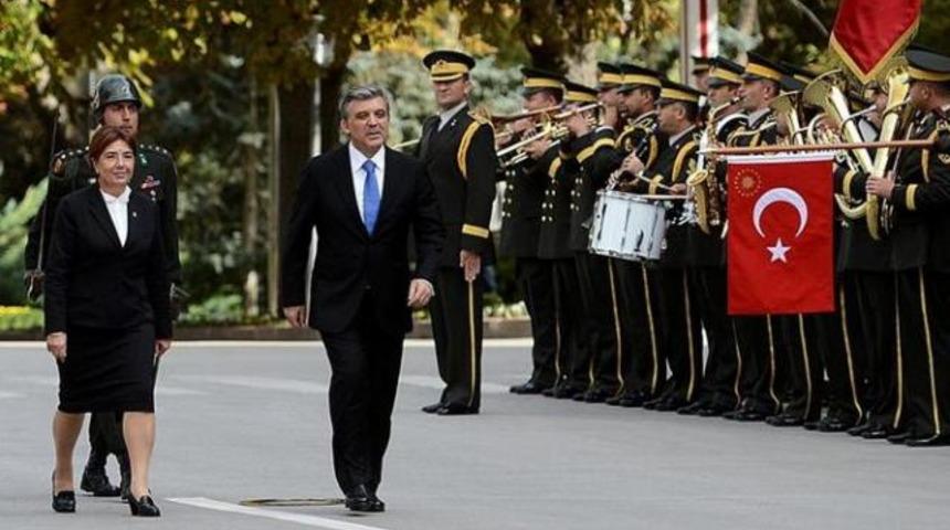 Meclis'in a&ccedil;ılışında ilkler yaşandı