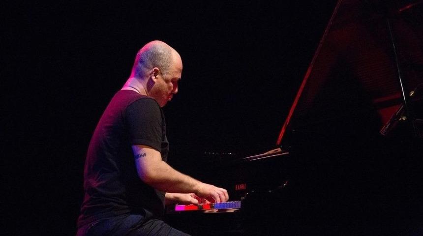 D&uuml;nyaca &Uuml;nl&uuml; Piyanist B&uuml;ke K&uuml;&ccedil;&uuml;k&ccedil;ekmece&rsquo;de