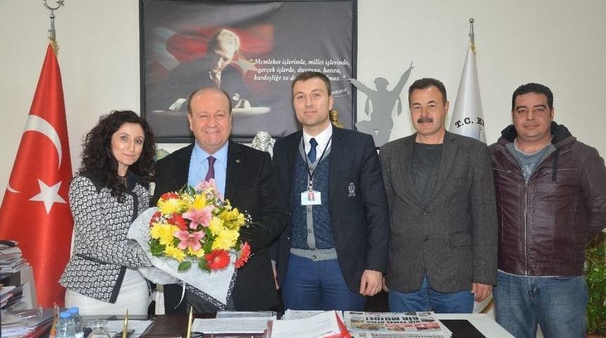 Yılmazk&ouml;y İlkokulu&rsquo;ndan Başkan &Ouml;zakcan&rsquo;a Teşekk&uuml;r Ziyareti