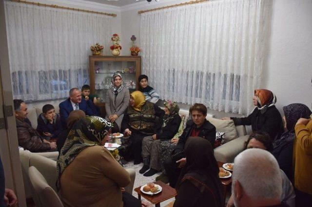 Başkan Mehmet Keleş Ev Ziyaretleri Yapıyor