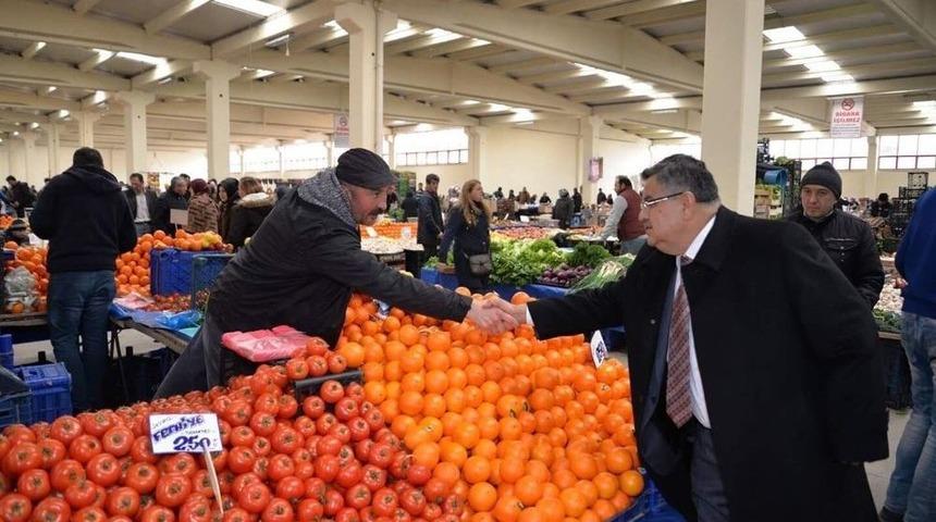 Başkan Yağcı Kapalı Pazar&rsquo;da Referandumu Anlattı