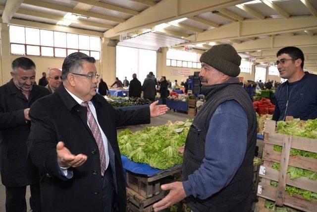 Başkan Yağcı Kapalı Pazar’da Referandumu Anlattı