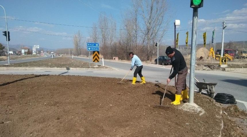 Hisarcık Belediyesinden Lale Soğanı Dikimi