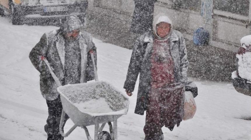 Kar Yozgat&rsquo;ı Beyaza B&uuml;r&uuml;d&uuml;