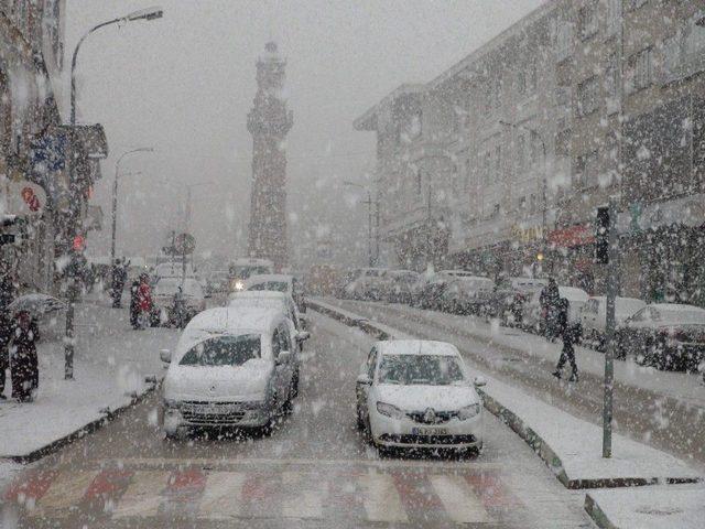 Kar Yozgat’ı Beyaza Bürüdü