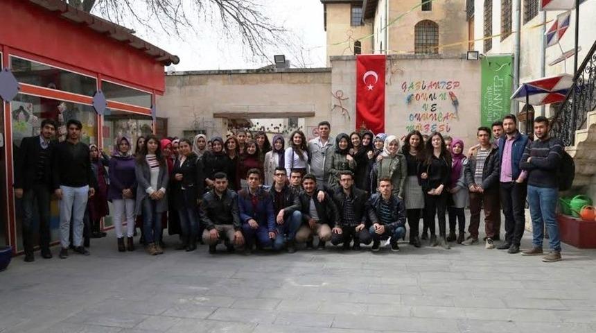 &ldquo;m&uuml;zede Ders Var&rdquo;