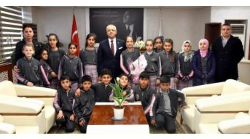 &Ouml;ğrencilerden Başkan Kayda&rsquo;ya Teşekk&uuml;r