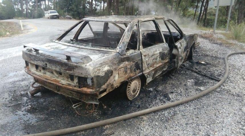 Araz&ouml;z Şof&ouml;r&uuml;n&uuml;n Aracı Cayır Cayır Yandı