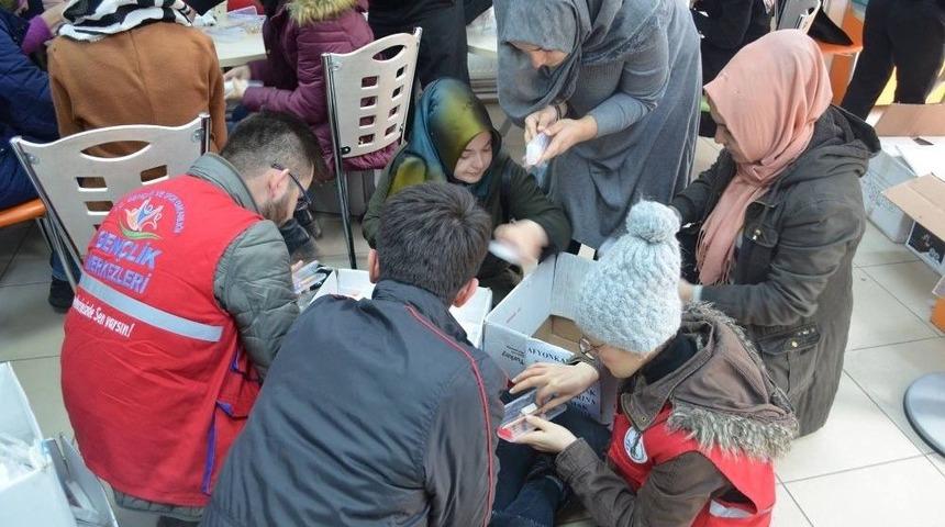 K&ouml;y Okullarındaki &Ccedil;ocuklar İ&ccedil;in Kalem Topladılar