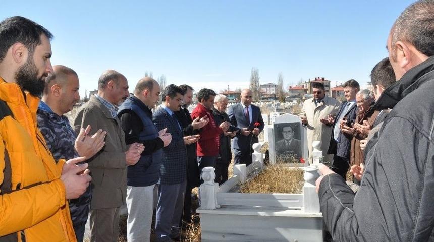 Gazeteci Daşdelen Mezarı Başında Anıldı