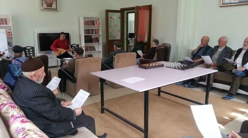 Odunpazarı Belediyesi Yaşlı Merkezinde Halk M&uuml;ziği &Ccedil;alışmaları Başladı