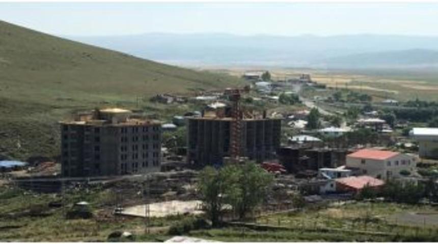 Çıldır Toki Konutları Kura Çekimi Yapılıyor