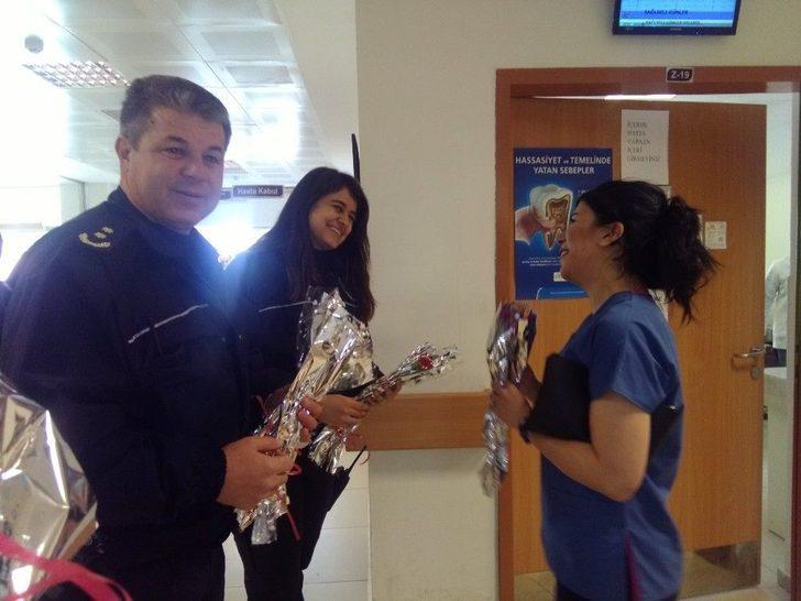 İlçe Emniyet Müdürlüğünden Hastane Çalışanlarına Gül G1