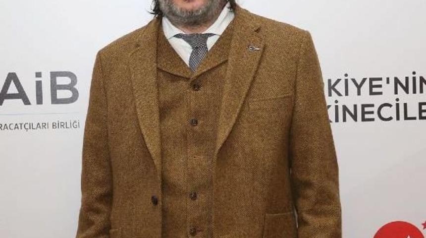 T&uuml;rk Makineleri Iki Kıtada Birden G&ouml;r&uuml;c&uuml;ye &Ccedil;ıktı