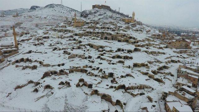 Mart Karı, Nevşehir’i Beyaza Bürüdü