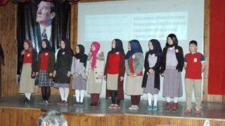 İmam Hatip Öğrencileri İstiklal Marşı’Nı Arapça Okudu