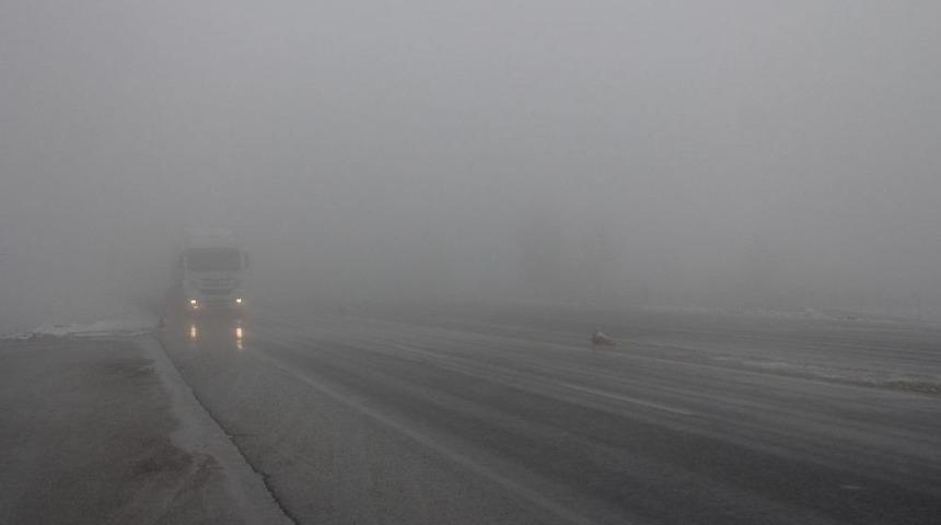 Bolu Dağı&rsquo;nda Yoğun Sis Ve Hafif Kar Yağışı