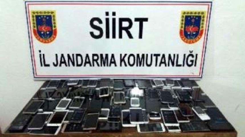 Siirt'te 117 Ka&ccedil;ak Cep Telefonu Ele Ge&ccedil;irildi