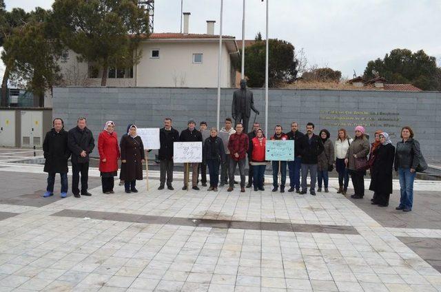 Kula’da Tıp Bayramı Yürüyüşü