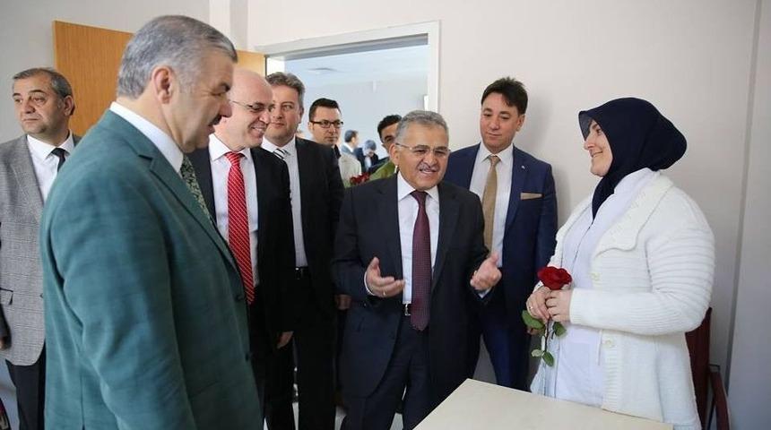 Doktor Başkan&rsquo;dan 14 Mart Tıp Bayramı&rsquo;nda En Anlamlı Hediye