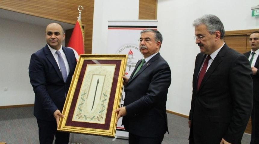 Milli Eğitim Bakanı İsmet Yılmaz: