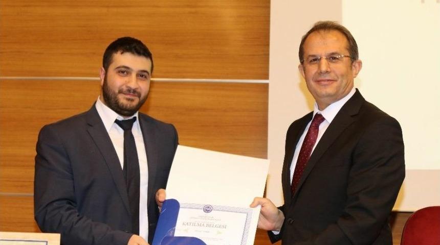 Van’da 4/b Sözleşmeli İmam Hatipler, Hazırlayıcı Eğitimlerinin Ardından Sertifikalarını Aldı