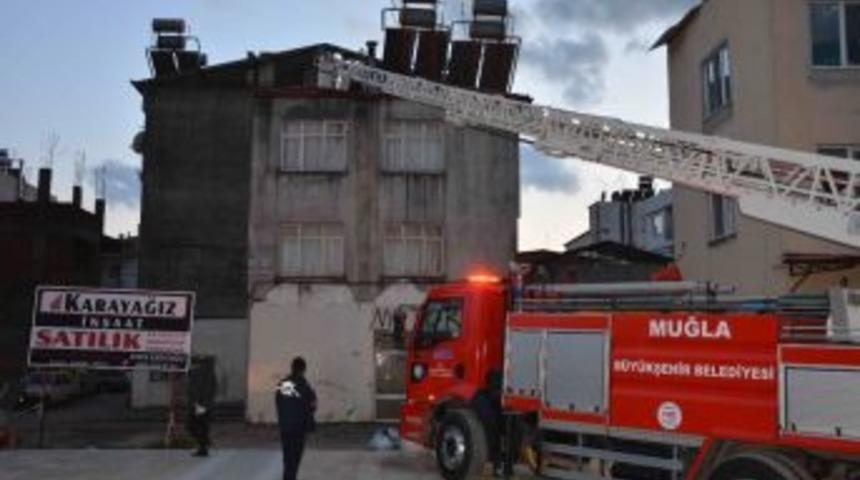 Ortaca&rsquo;da &Ccedil;atı Yangını