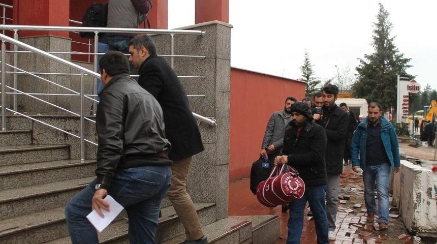 Kocaeli&rsquo;de Fet&ouml;&rsquo;den 7 Kişi Adliyeye Getirildi