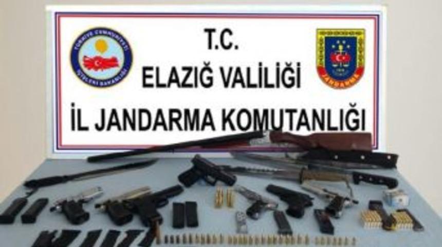 Elazığ Ve Diyarbakır'da Silah Ka&ccedil;ak&ccedil;ılığı Operasyonu
