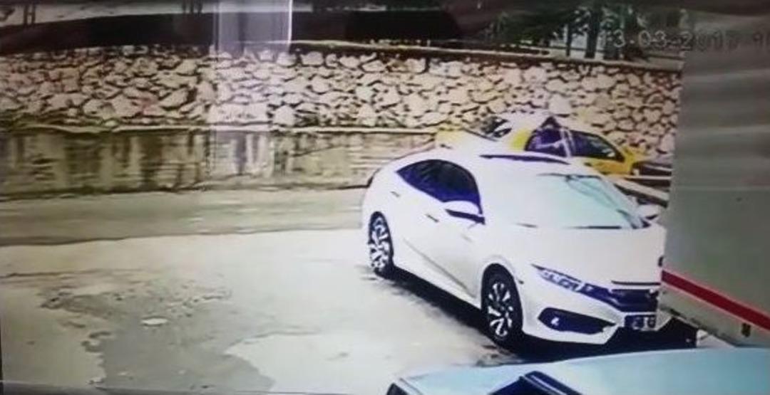 Taksi Şof&ouml;r&uuml;ne Gasp Kamerada