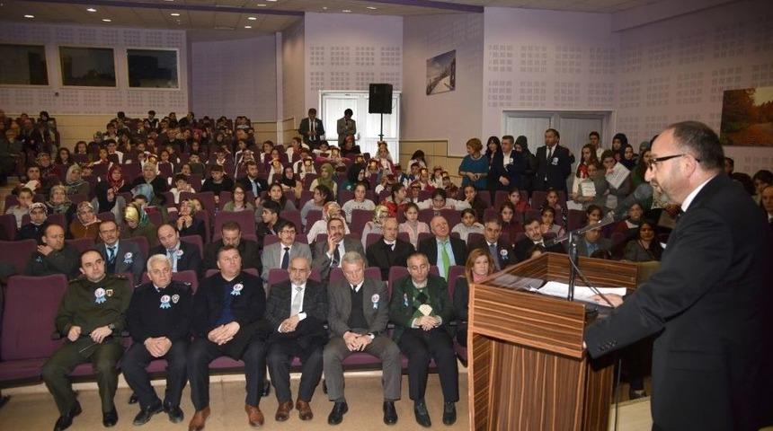 İstiklal Marşı Ve Milli Şairi Kartepe&rsquo;de Saygı İle Anıldı