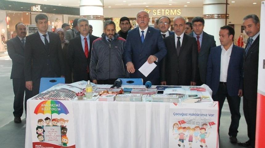 Elazığ&rsquo;da &lsquo;koruyucu Aile&rsquo; Standı A&ccedil;ıldı