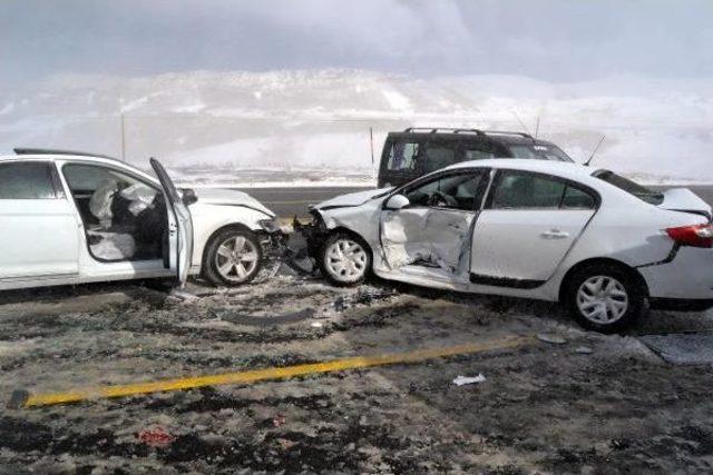 Kayseri'de Tipide Zincirleme Kaza: 15 Yaralı