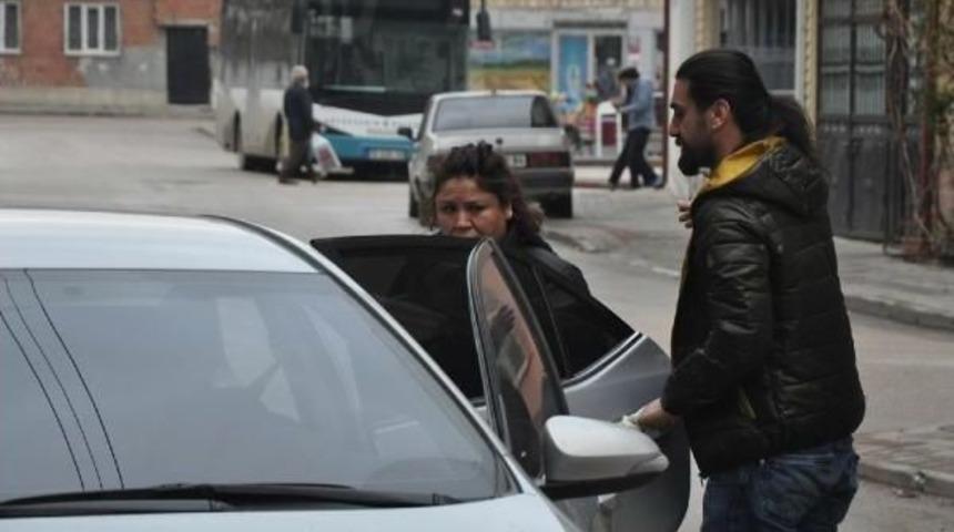 İki Kızın Kaldığı Evde 7 Kilo Esrar Bulundu