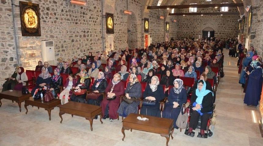 Müftülükten ’bilgi Ve Değer Bağlamında Kadın’ Paneli