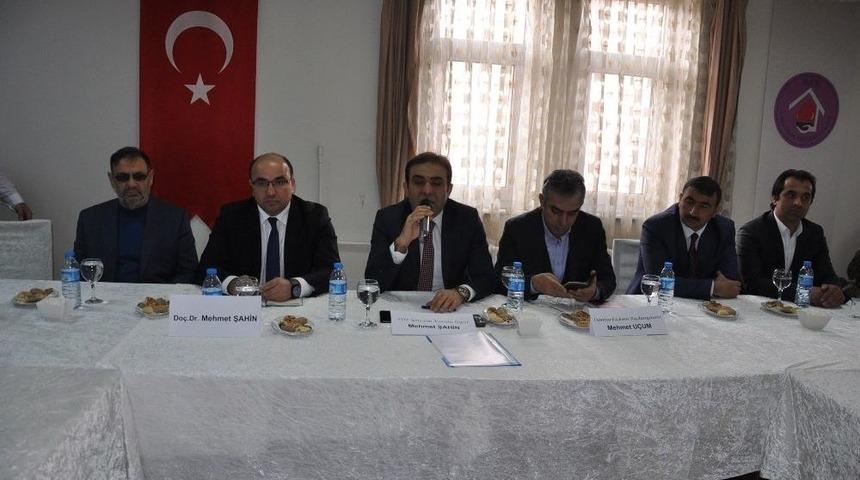 U&ccedil;um, Kars&rsquo;ta Stk&rsquo;lara Anayasa Değişikliğini Anlattı