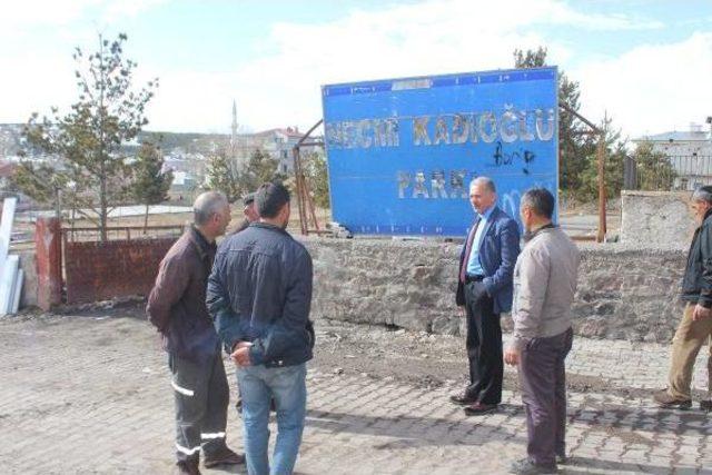 Esenyurt Belediye Başkanı Kadıoğlu’Nun, Hanak'taki Tabelası Yıkıldı