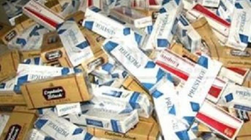 Yolcu Otob&uuml;s&uuml;nde Ka&ccedil;ak Sigara Ve I&ccedil;ki Ele Ge&ccedil;irildi