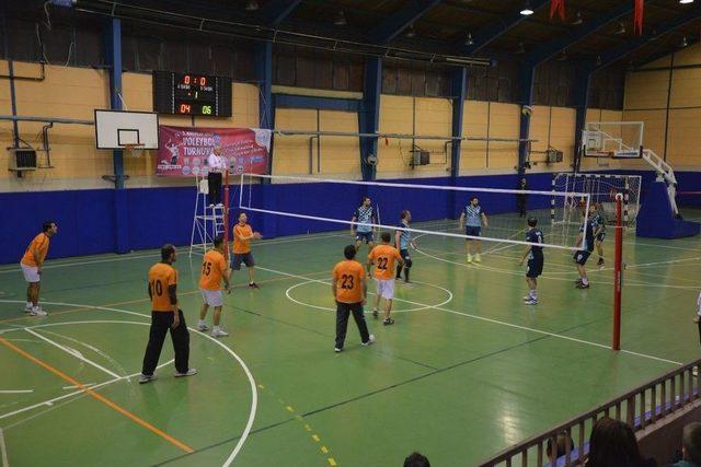 Bozüyük Belediyesi 2. Kurumlar Arası Voleybol Turnuvası Başladı