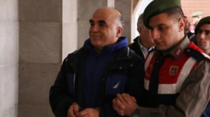 Fetullah G&uuml;len&rsquo;e &rsquo;hoca&rsquo; Diyen Sanığa Kızan Mahkeme Başkanı: "hoca, Deme Şuna"