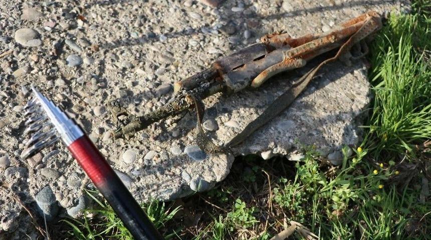 Oltaya Kalaşnikof Takıldı