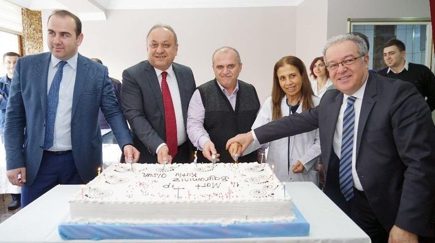 Anadolu Hastanesi&rsquo;nde 14 Mart Tıp Bayramı Kutlandı