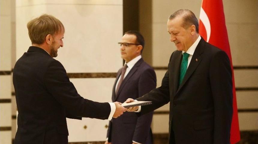 Cumhurbaşkanı Erdoğan, Bosna Hersek B&uuml;y&uuml;kel&ccedil;isini Kabul Etti