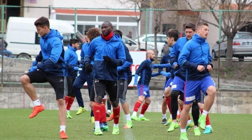 Kardemir Karab&uuml;kspor&rsquo;da Medipol Başakşehir Mesaisi S&uuml;r&uuml;yor