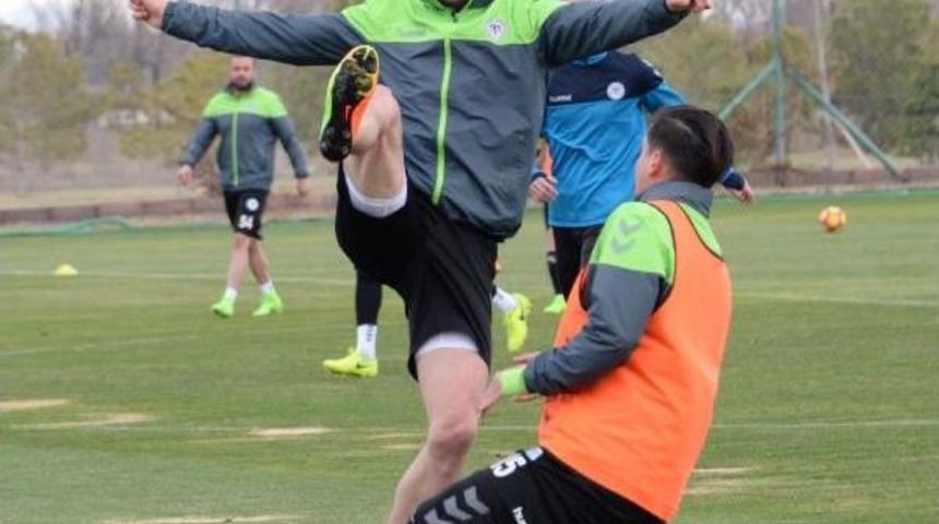 Atiker Konyaspor, Fenerbah&ccedil;e Ma&ccedil;ı Hazırlıklarına Başladı