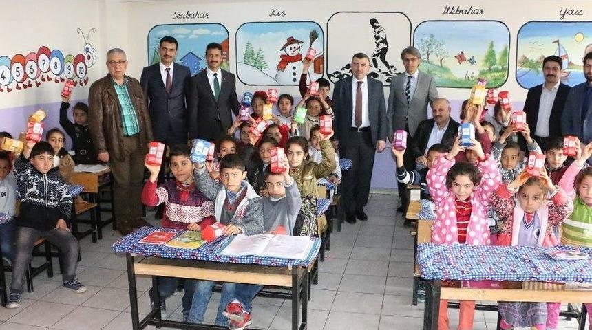 Şanlıurfa&rsquo;da &rsquo;&rsquo;kumbaram Dolsun Benimde Kitabım Olsun&rsquo;&rsquo; Kampanyası