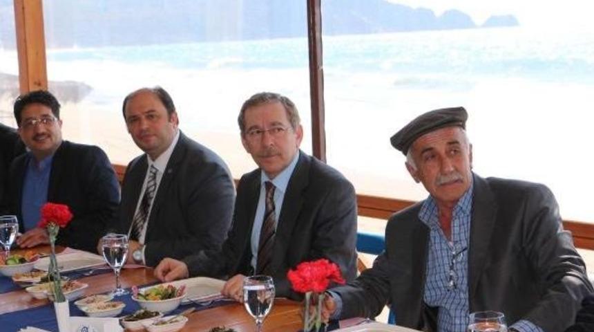 Abd&uuml;llatif Şener: Evet Demek I&ccedil;in Bir Tek Sebep Yok