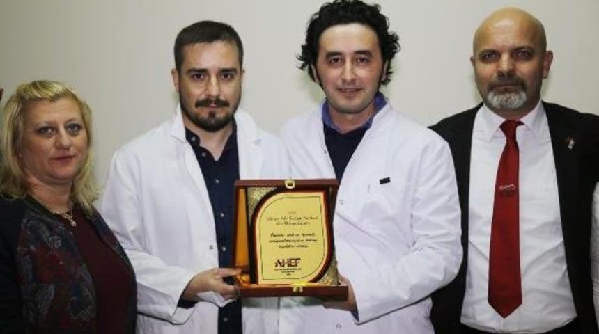Takside Doğum Yaptıran Hekimlere 'yılın Aile Hekimi' &Ouml;d&uuml;l&uuml;