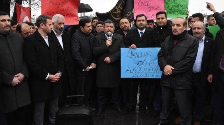 Sivas'ta, 'okullar B&ouml;lgesine Bar A&ccedil;ılmasın' Tepkisi