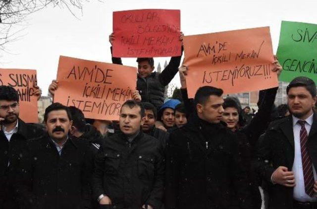 Sivas'ta, 'okullar Bölgesine Bar Açılmasın' Tepkisi